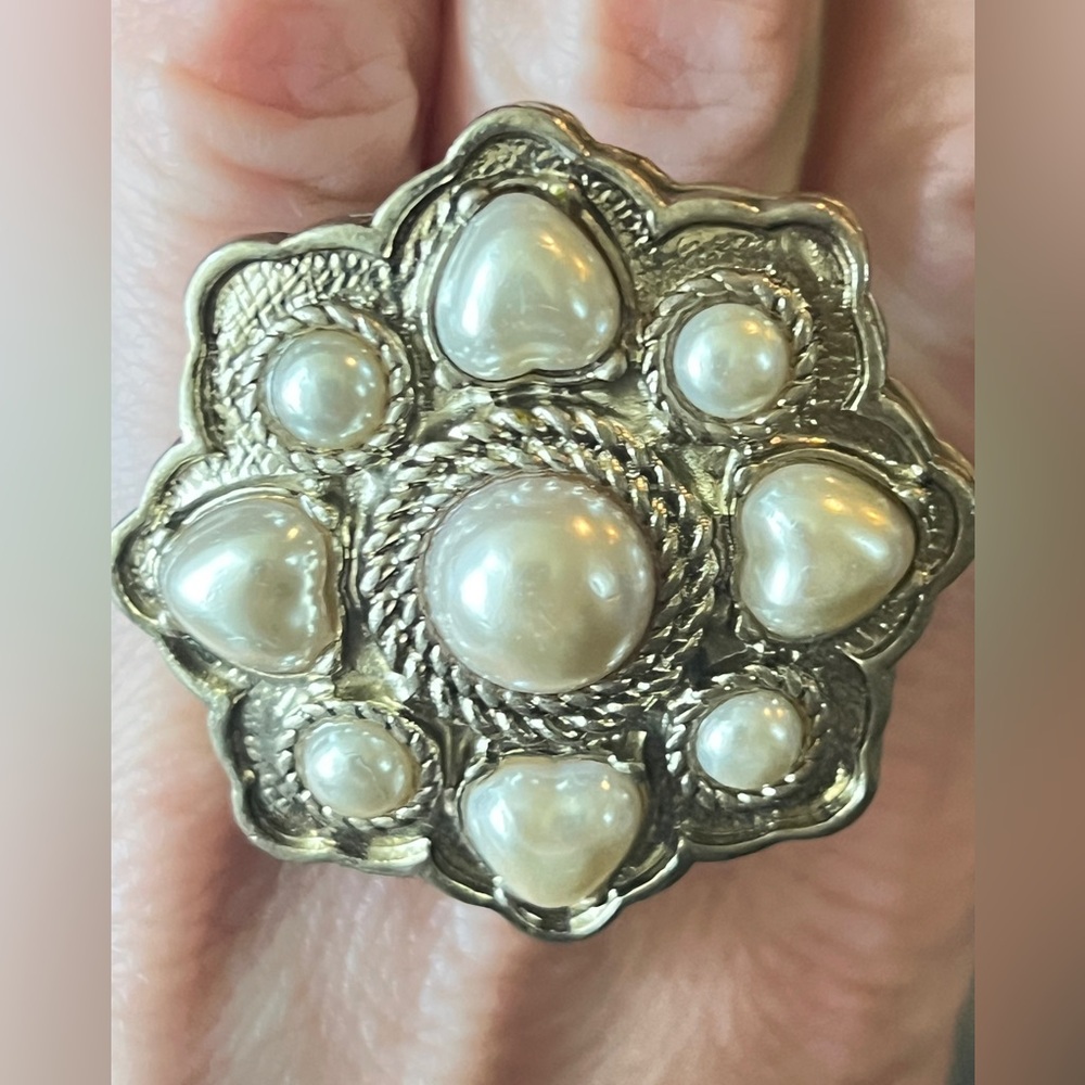 VTG Vargas Signed Cocktail Ring UV Reactive Glowing Pearl Heart Cluster Ex LG
